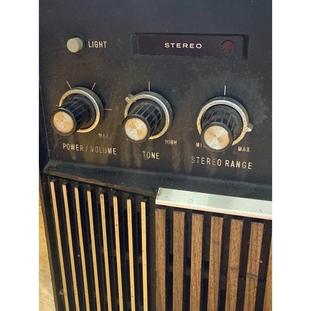 Vintage Sony MR-9700W Stereo AM/FM Portable Radio – Tested - Picture 5 of 17